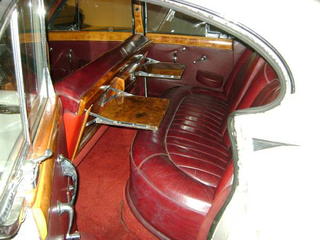 Illustration for article titled Used Car of the Day: 1961 Jaguar Mark IX - $13,500